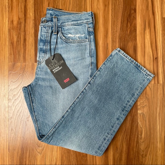 Levi’s Wedgie Straight Jeans - Picture 4 of 5